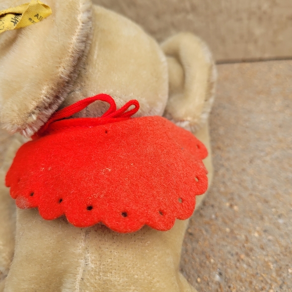 Vintage Steiff  Baby Elephant Sleeping Red Felt Cape Ear Tag 6" 5537/17 - Picture 5 of 9